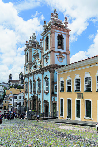 O Centro Histórico de Salvador, um dos 16 Patrimônios do Brasil reconhecidos pela UNESCO.