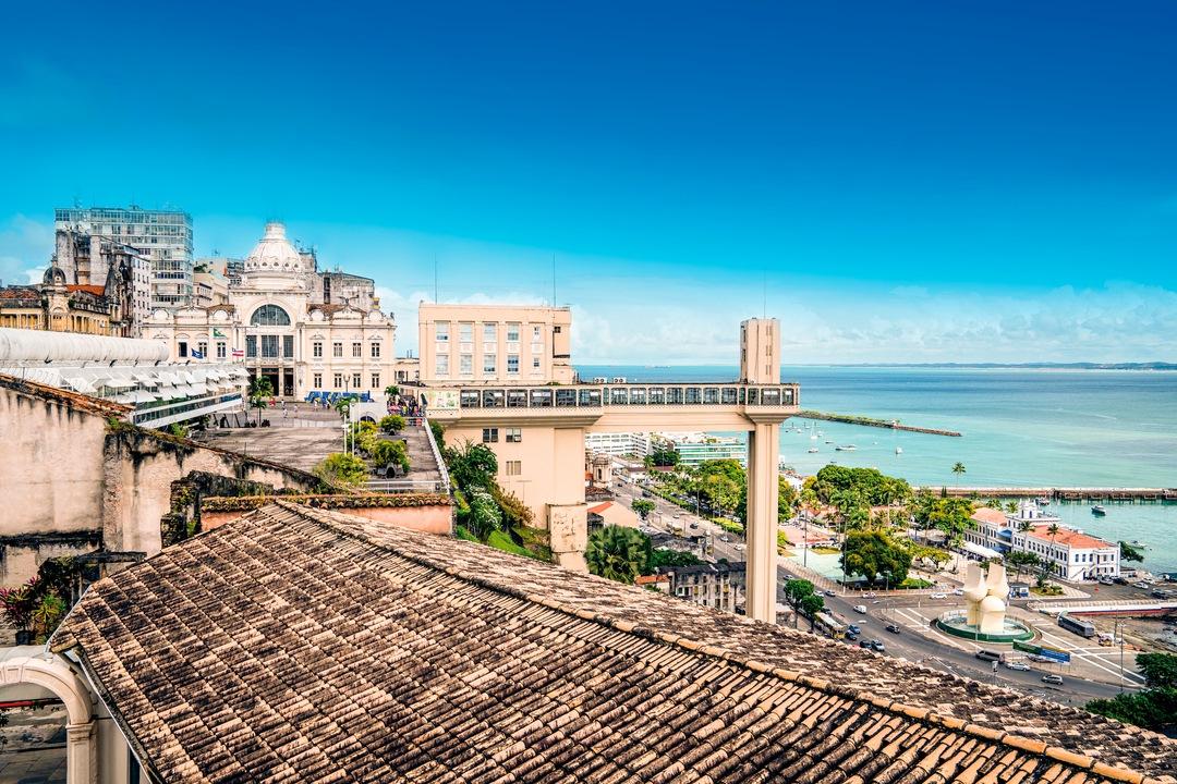 O Centro Histórico de Salvador, um dos 16 Patrimônios do Brasil reconhecidos pela UNESCO.